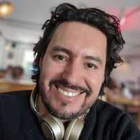 Jhony López